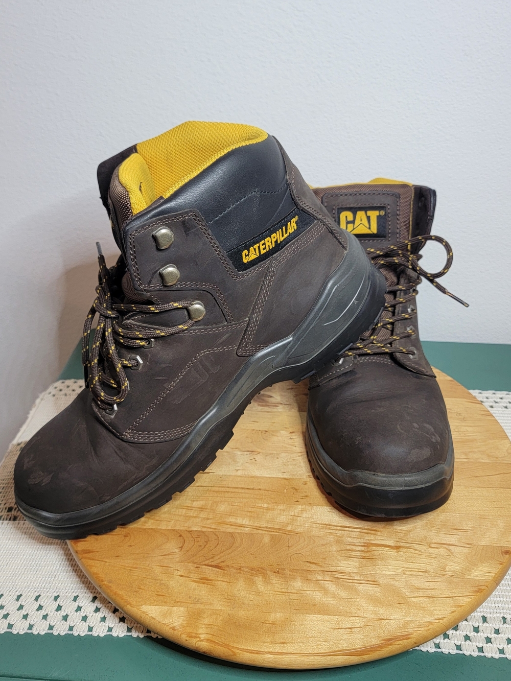 Caterpillar Brown Leather Safety Boots with Yellow Lining New